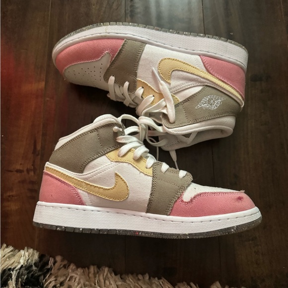 NIKE AIR JORDAN 1 mids “pastel grind” - Picture 4 of 8